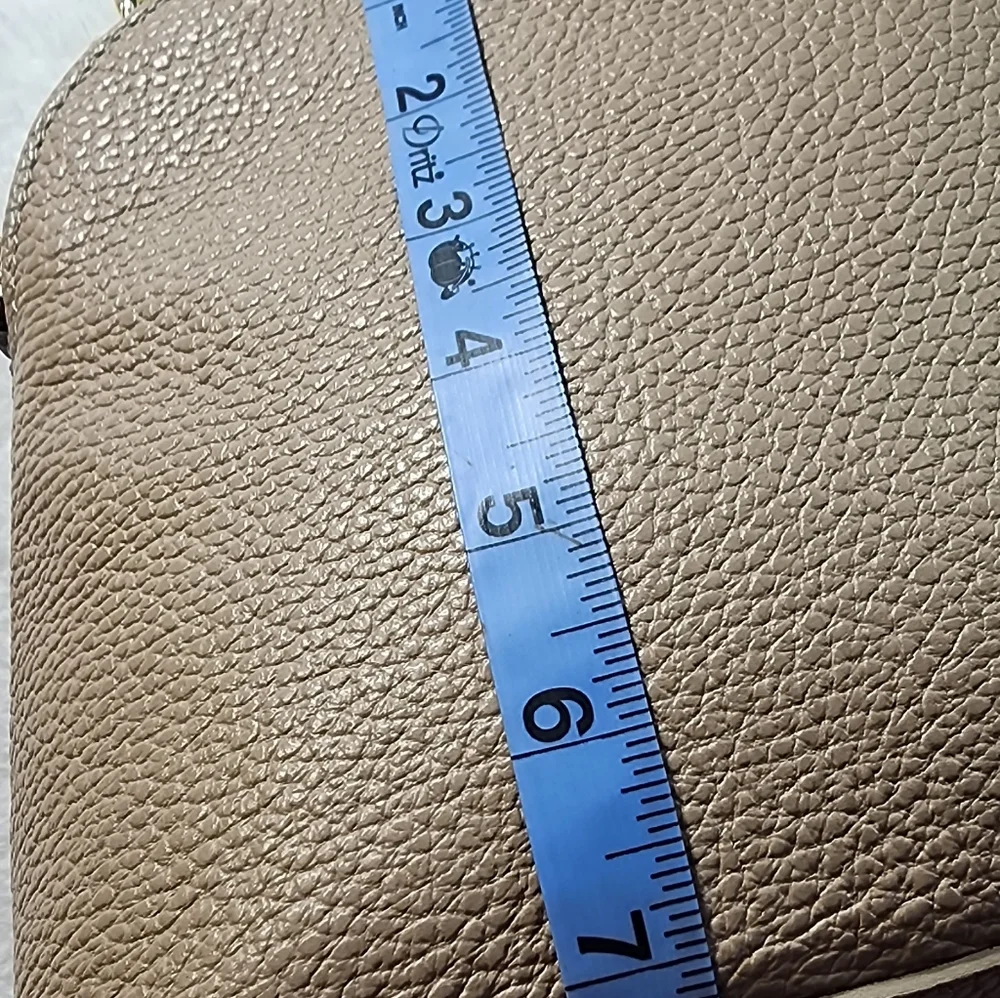Valentina Italian Pebbled Leather Beige Women's Crossbody Bag EUC